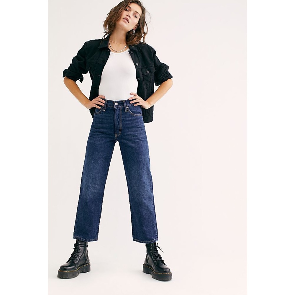 LEVI’S Ribcage Straight Ankle Jeans